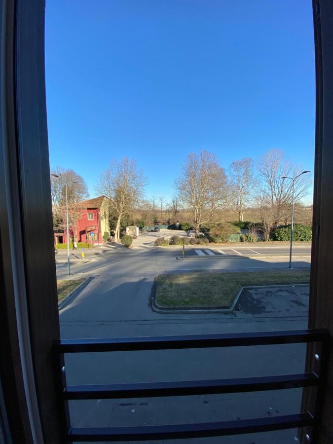 Novi Homes Milan Bagian luar foto